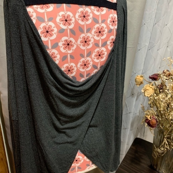 Champion Top - Picture 2 of 3